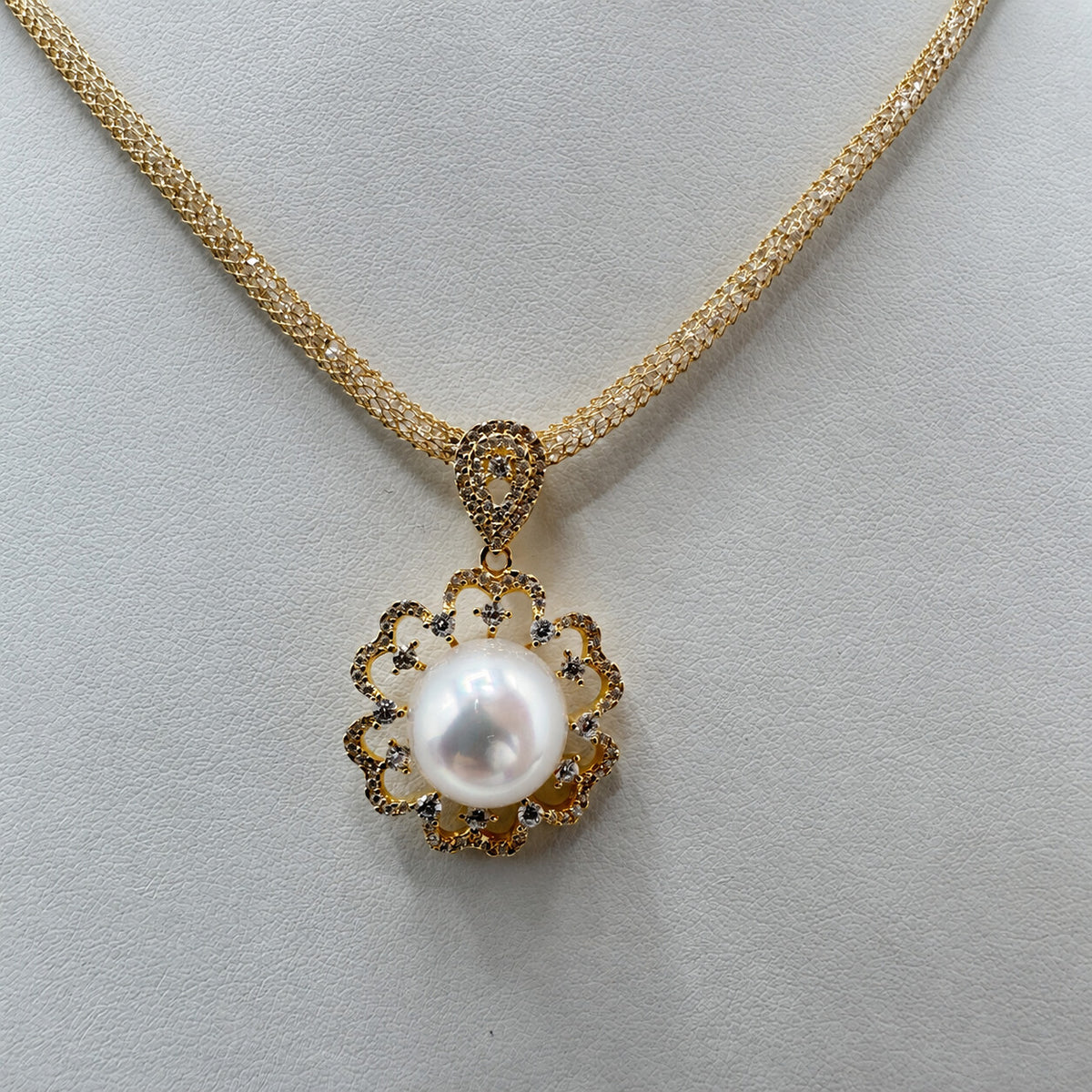 南洋白蝶真珠 フラワー ジルコニア クリスタルメッシュ ペンダントネックレス 約12–13mm 45cm＋5cm SV925 2