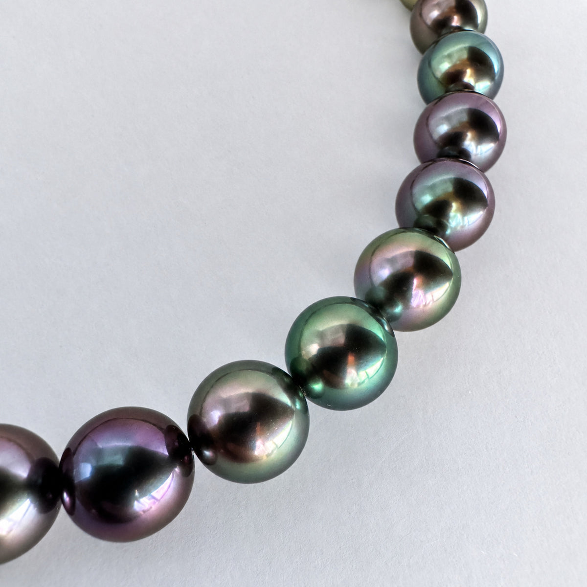 GRANPEARL 特選タヒチ黒蝶真珠 マルチカラーネックレス 8.1–10.8mm 約42cm SV 3